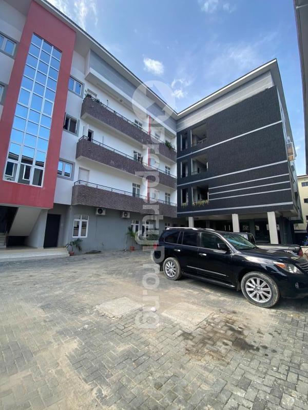 3 bedroom Flat / Apartment for rent ONIRU Victoria Island Lagos