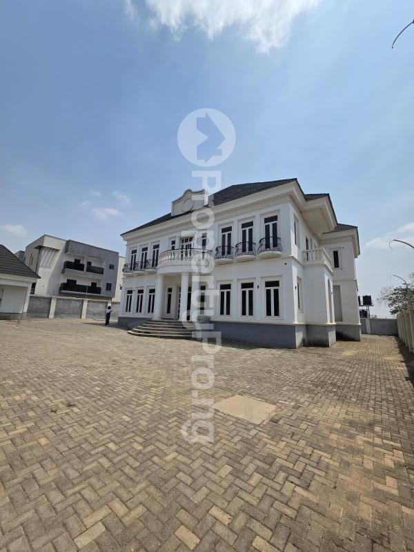 5 bedroom House for sale Guzape Abuja