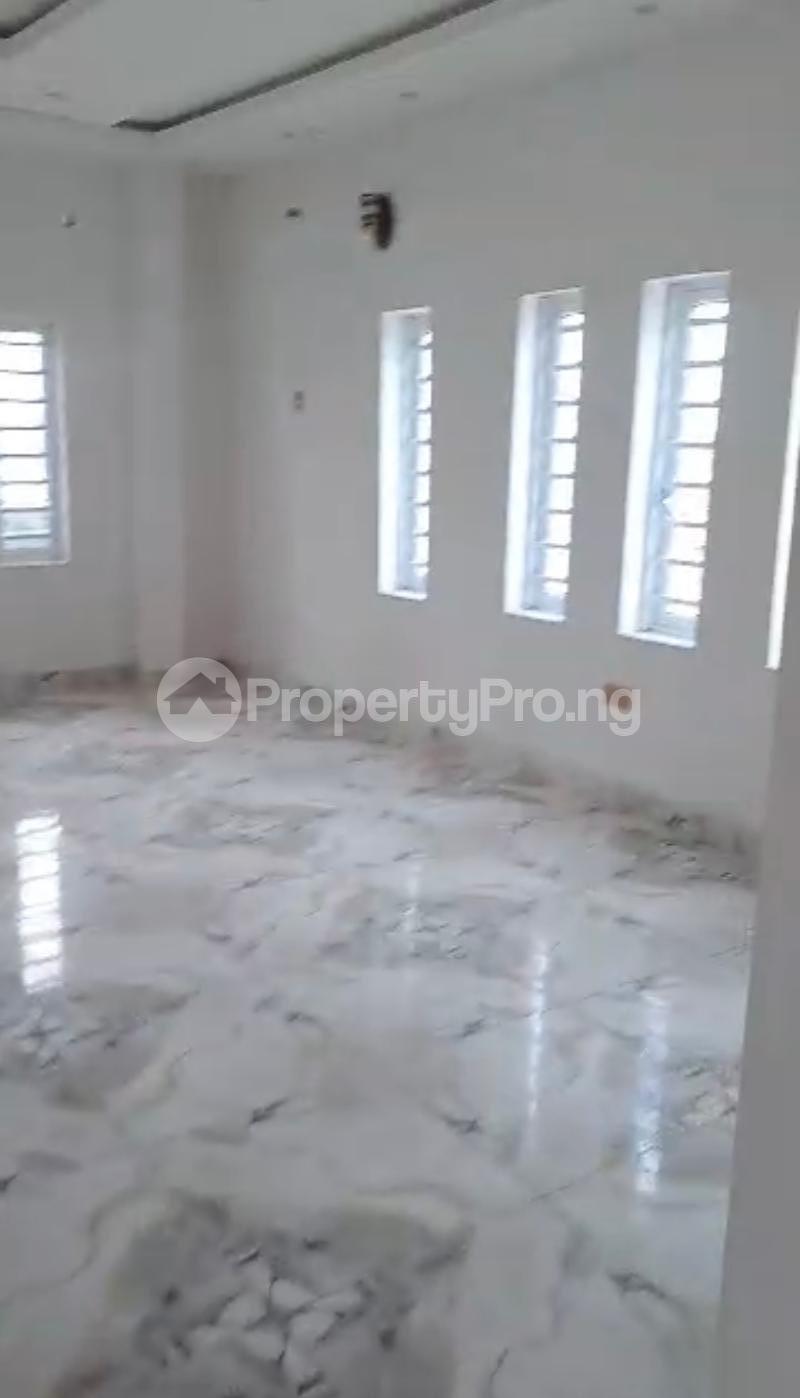 3 bedroom Flat / Apartment for rent Off Shaki Crescent, Aguda Surulere Lagos - 2