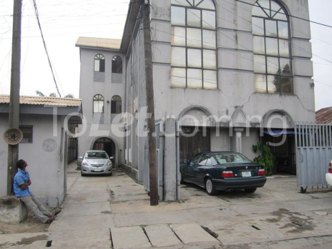 2 bedroom Commercial Property for rent Borno Way By Faneye Str Alagomeji Lagos Yaba Yaba Lagos - 0