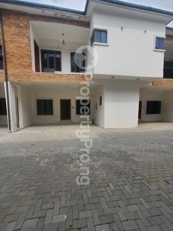 4 bedroom House for sale orchid Lekki Lagos