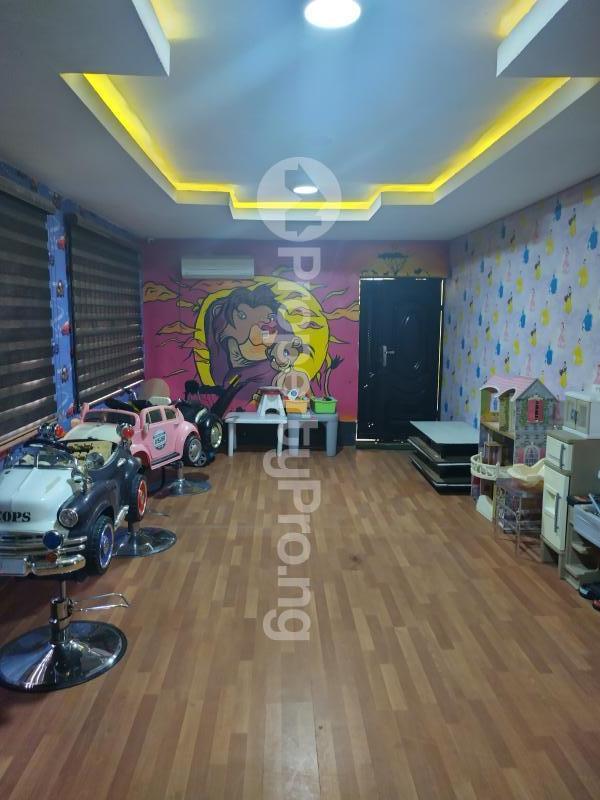 Commercial Property for rent On Adeoyo Main Road Near Ring Road Ring Rd Ibadan Oyo