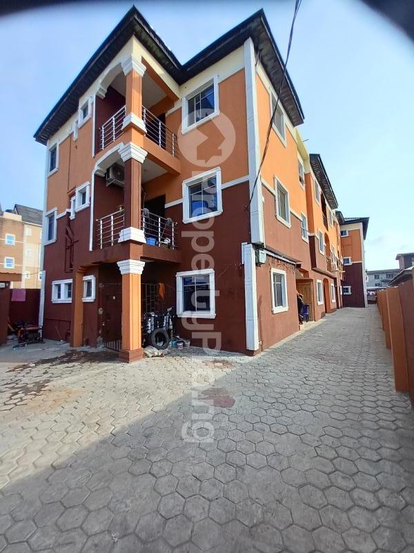 2 bedroom Flat / Apartment for rent Off Apapa Road Ebute Metta Yaba Lagos
