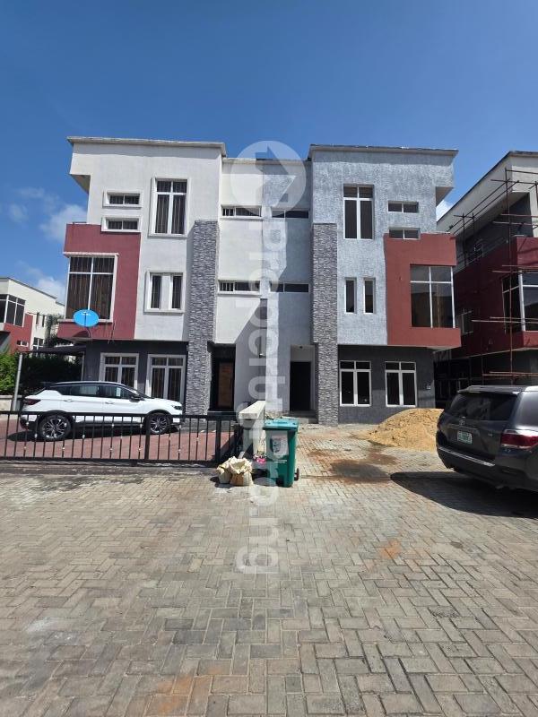 4 bedroom House for sale Vintage Park 11 Osapa london Lekki Lagos