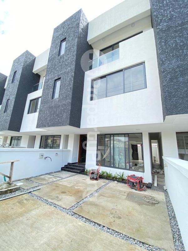 4 bedroom House for rent ONIRU Victoria Island Lagos