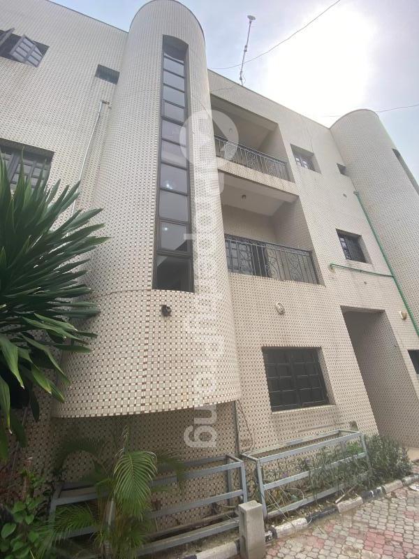 5 bedroom House for rent Off Isaac John Ikeja GRA Ikeja Lagos