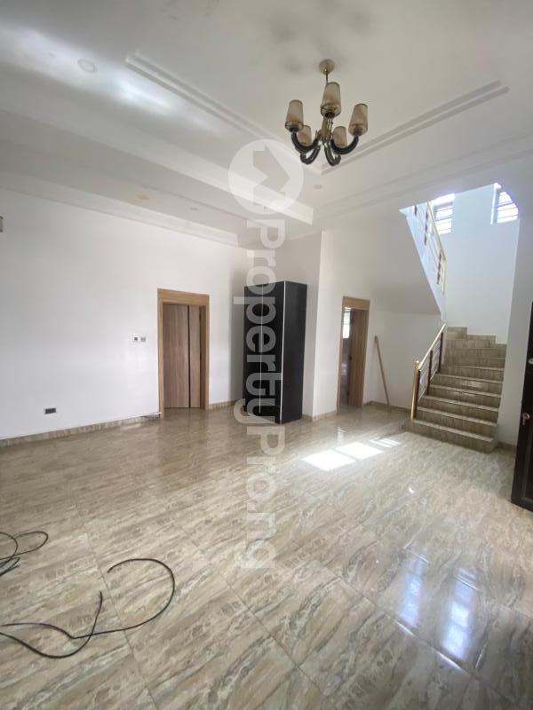 4 bedroom House for sale Estate Close To The Expressway orchid Lekki Lagos