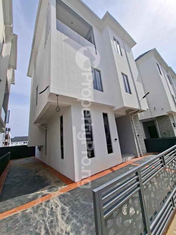 5 bedroom House for sale Hope Estate Ago palace Okota Lagos