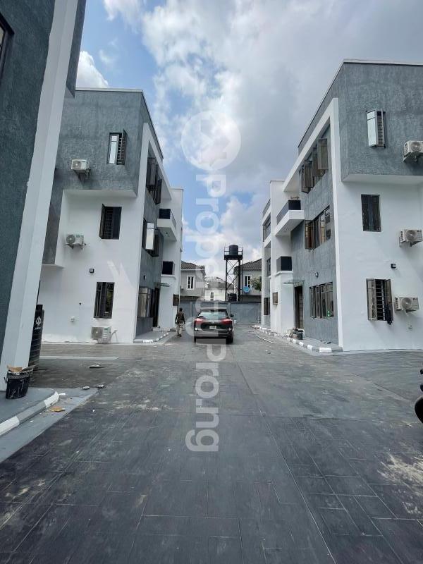 4 bedroom House for rent Maryland Estate Mende Maryland Lagos