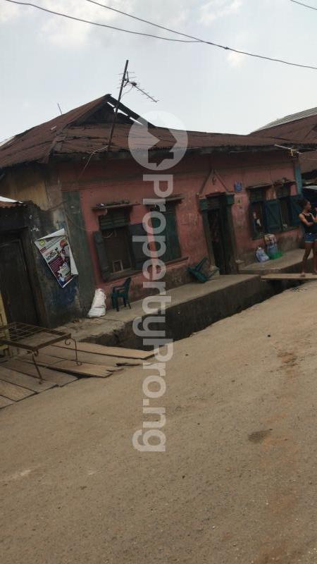 10 bedroom House for sale 8, Olowo Street Mushin Mushin Lagos