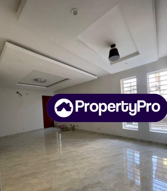 3 bedroom Flat / Apartment for sale  Surulere Lagos