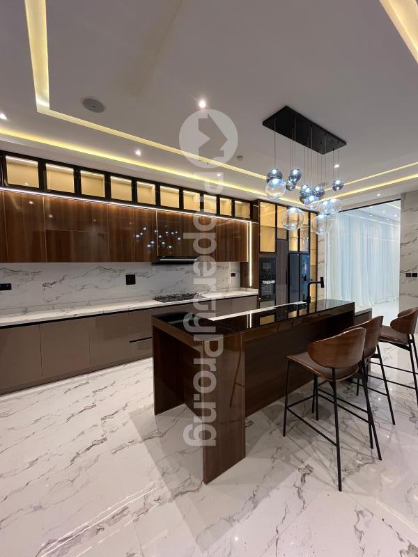 5 bedroom House for sale Lekki Lagos
