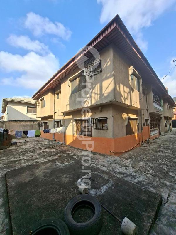 House for sale Princess Adebimpe Str,off Alhaja Agbeke, Ago palace Okota Lagos