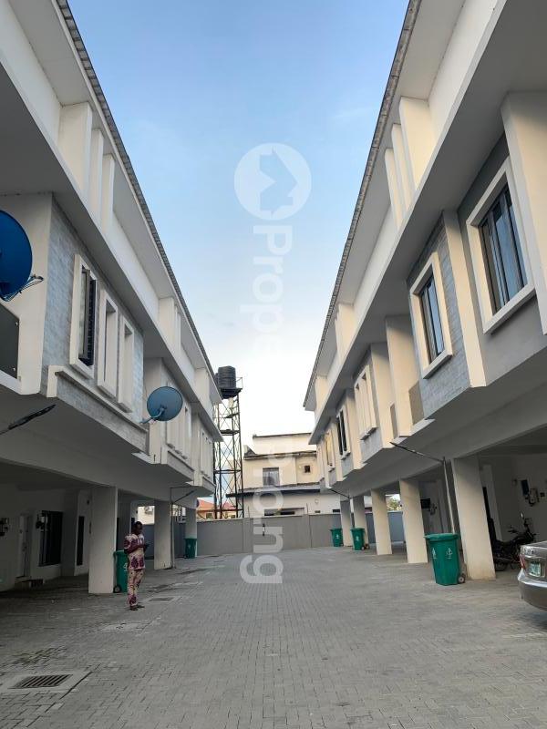 2 bedroom House for rent Victoria Crest Orchid Hotel Road chevron Lekki Lagos