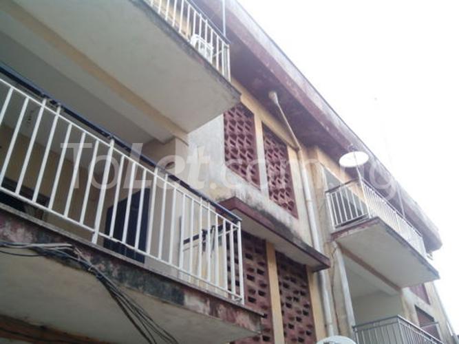 3 bedroom Flat / Apartment for rent 6, Marayisa Street Off Ironi Avenue, Aguda Surulere Surulere Lagos