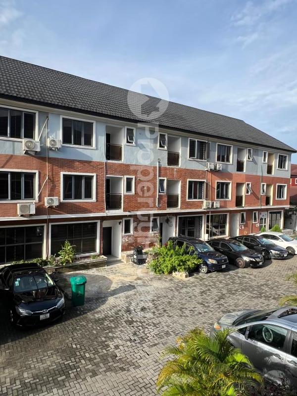 4 bedroom House for rent Osapa london Lekki Lagos