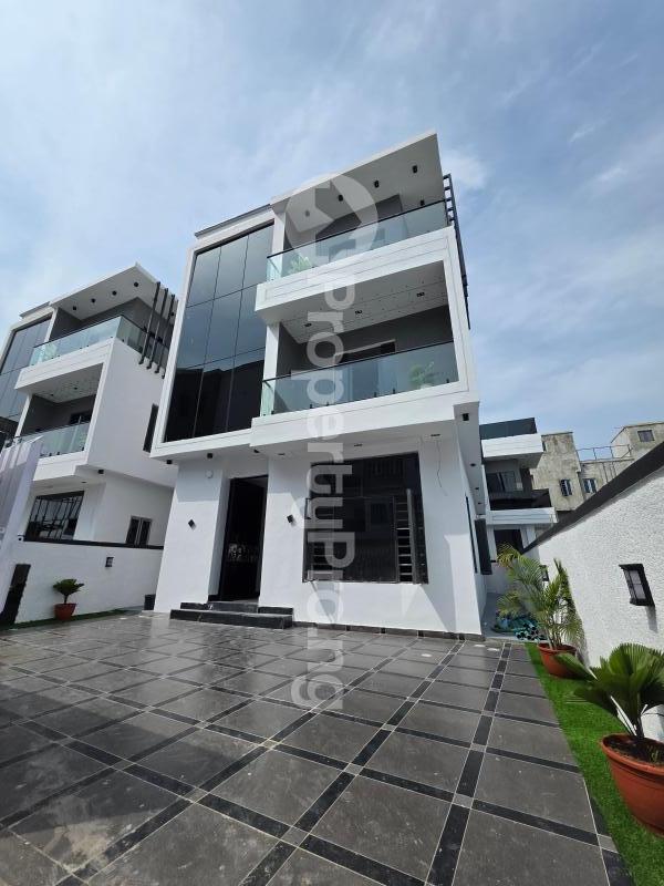 5 bedroom House for sale Ologolo Lekki Lagos