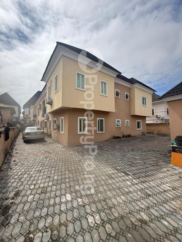 3 bedroom Flat / Apartment for sale  Thomas estate Ajah Lagos - 0