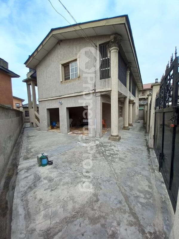 3 bedroom Flat / Apartment for rent Off Apapa Road Ebute Metta Yaba Lagos