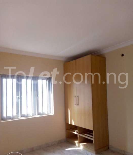 3 bedroom Flat / Apartment for rent Alimosho, Lagos, Lagos Alimosho Lagos