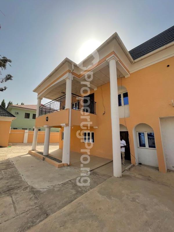 8 bedroom House for rent Asokoro Abuja