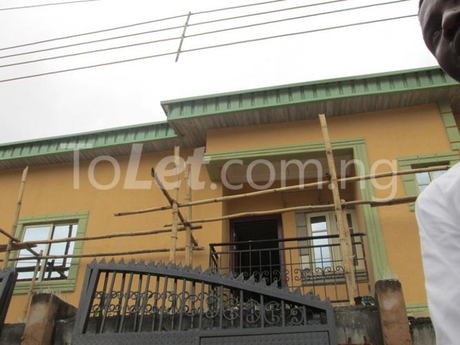 4 bedroom Flat / Apartment for rent Modupe Street Shomolu Shomolu Lagos