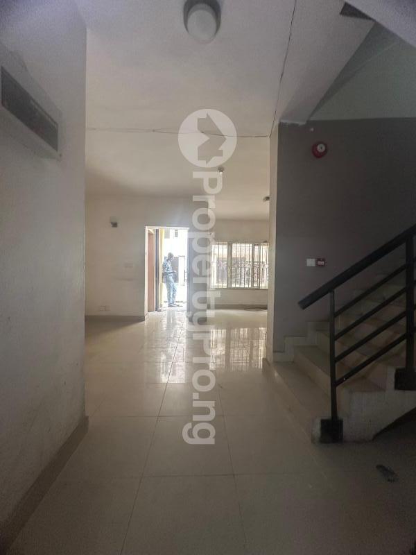 4 bedroom House for sale Sabo Alagomeji, Yaba Lagos