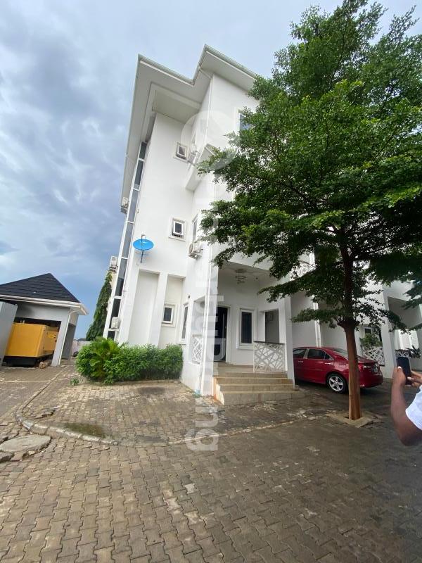 4 bedroom House for rent Guzape Abuja