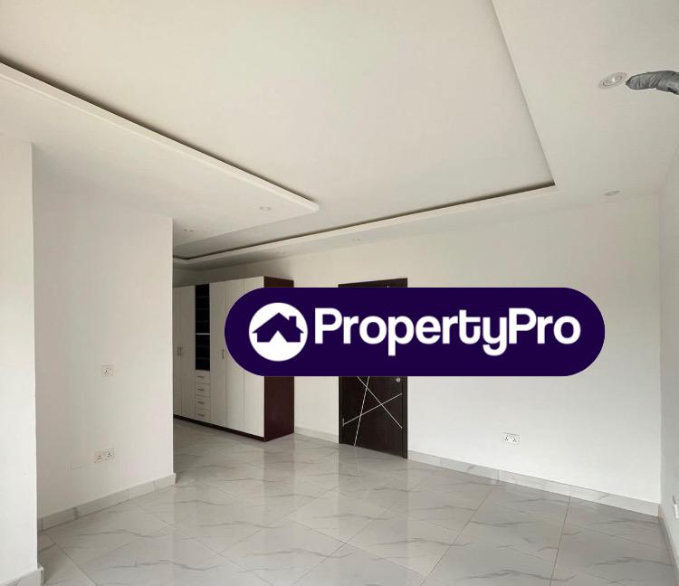 4 bedroom House for sale  Surulere Lagos