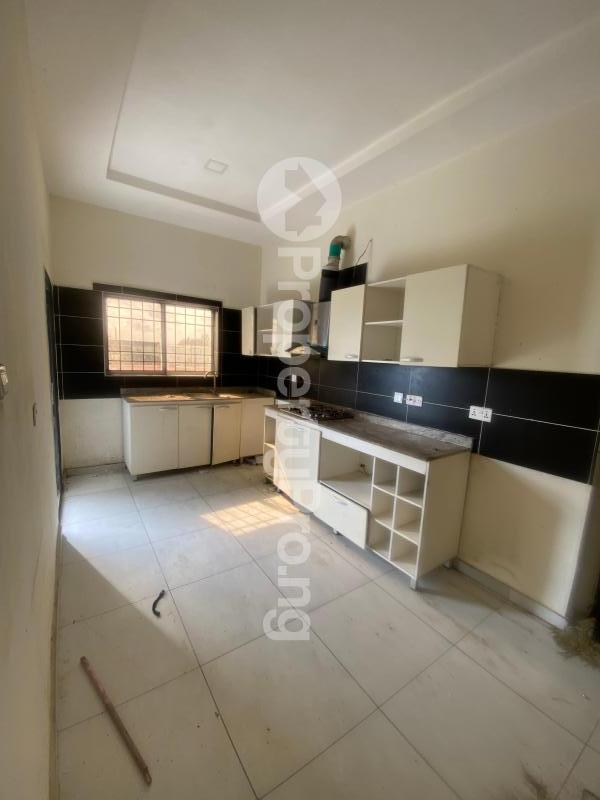 3 bedroom Flat / Apartment for rent orchid Lekki Lagos