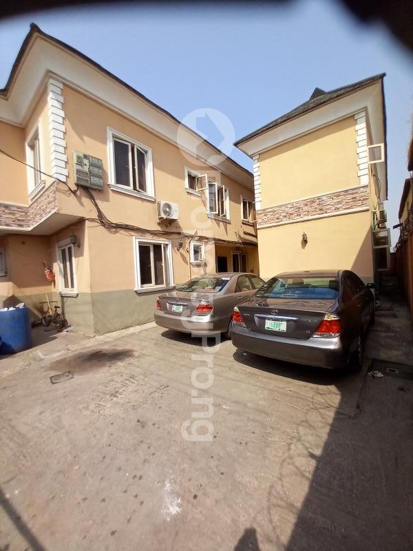 2 bedroom Flat / Apartment for rent Off Ifako Road New garage Gbagada Lagos