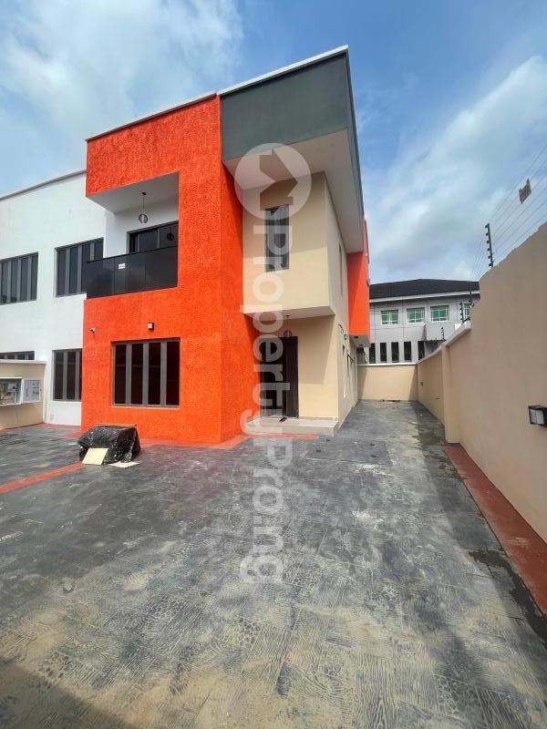 4 bedroom House for sale Millenuim/UPS Gbagada Lagos