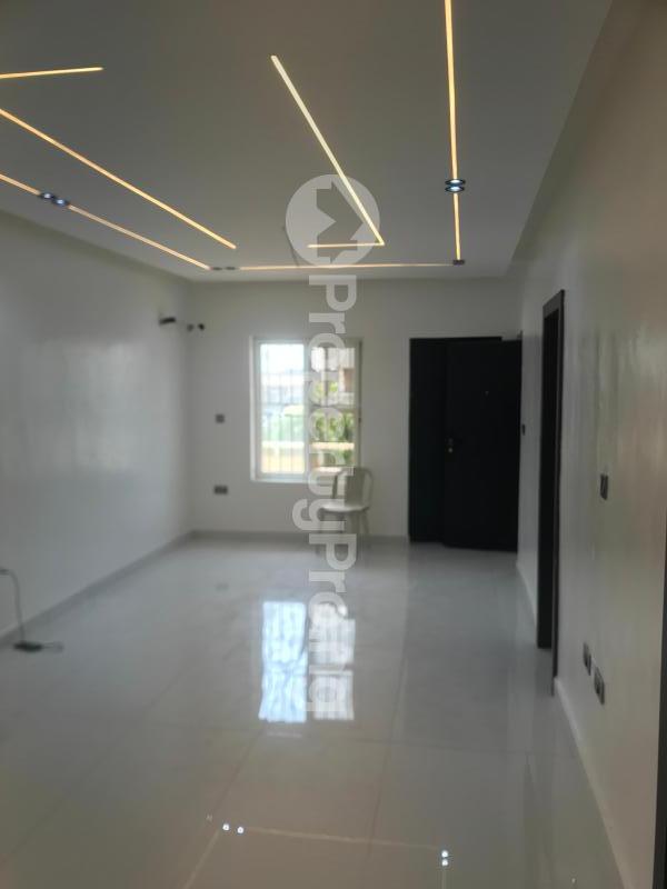 3 bedroom Flat / Apartment for sale Off Spg Road Igbo-efon Lekki Lagos