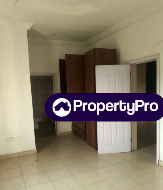 Flat / Apartment for rent Off Mobil Road, Ilaje, Ajah Lagos