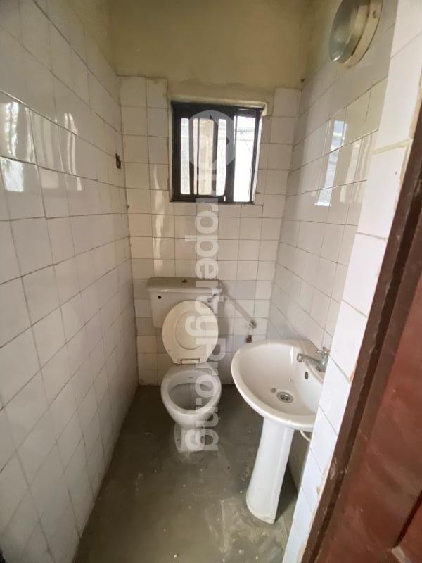 Flat / Apartment for rent Oshikalu Close Randle Avenue Surulere Lagos