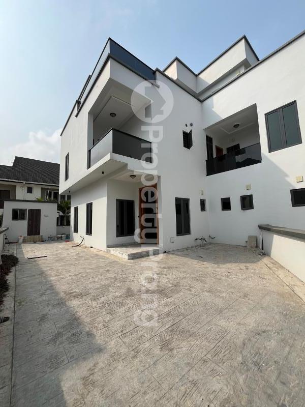 5 bedroom House for sale Lekki Lagos