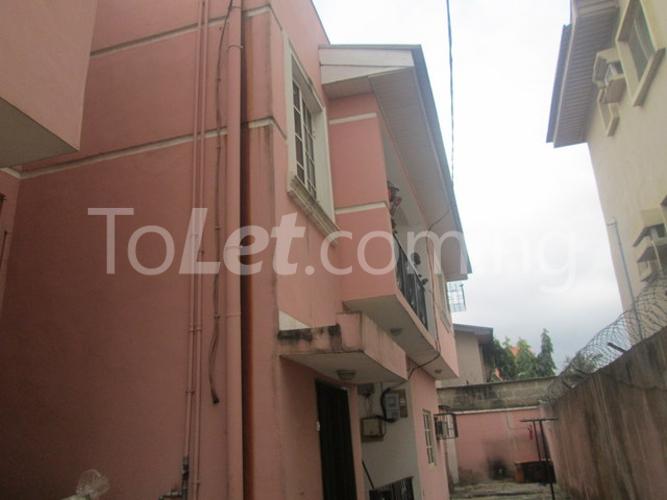 3 bedroom Flat / Apartment for rent Chinedu Okafo Close, Ajao Estate Oshodi Expressway Oshodi Lagos