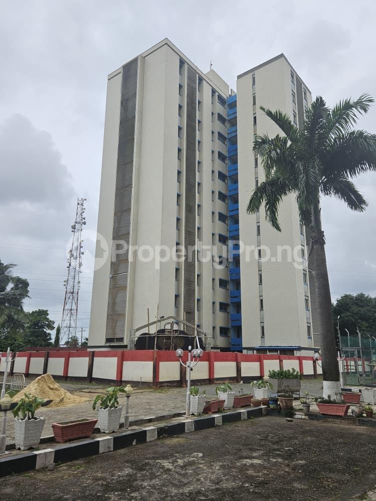 2 bedroom House for sale At Eric Moore Tower Eric moore Surulere Lagos - 0