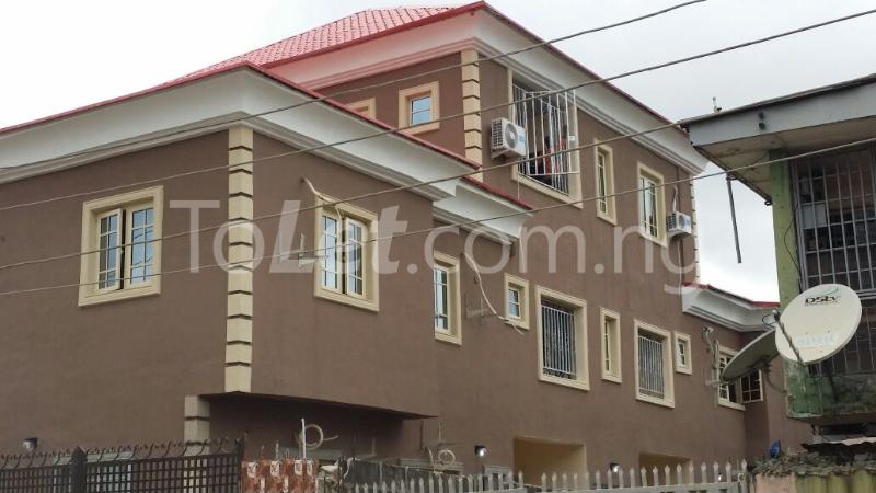 2 bedroom Flat / Apartment for rent Off Bode Thomas Surulere Surulere Lagos