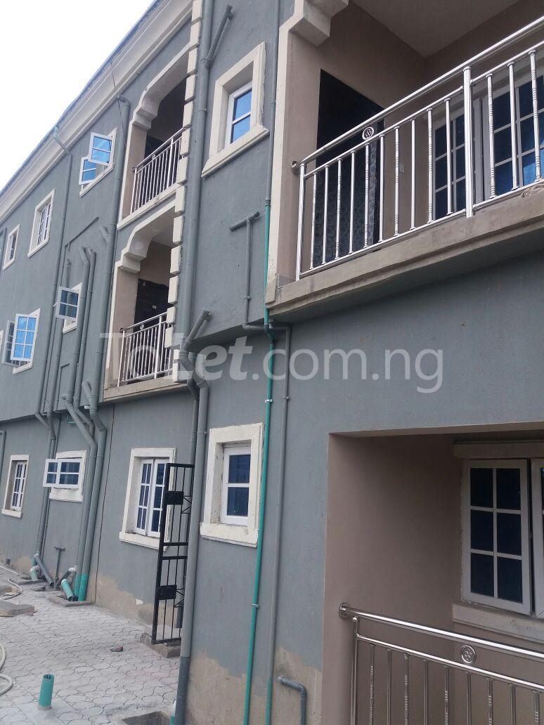 2 bedroom Flat / Apartment for rent Ijesha Road, By Johson Bus Stop Surulere Surulere Lagos