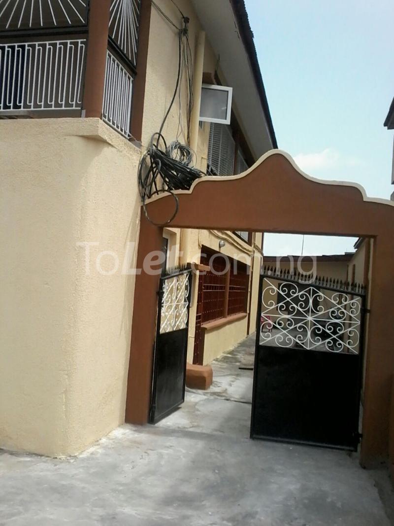 2 bedroom Flat / Apartment for rent Onike Yaba Yaba Lagos - 0