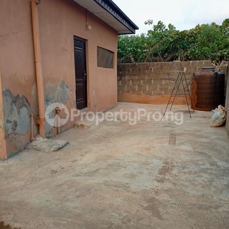 2 bedroom House for sale Off Akeju Soluyi Gbagada Lagos