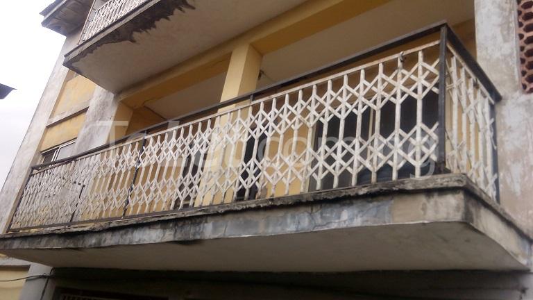 3 bedroom Flat / Apartment for rent 45, Owodunni Street Onipanu Shomolu Lagos