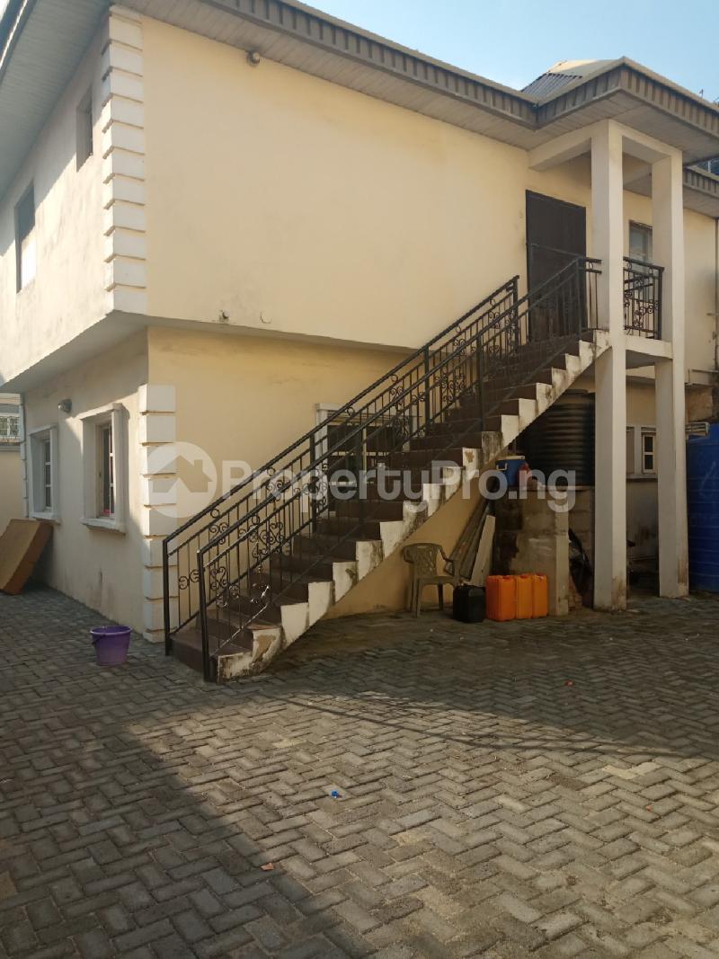 3 bedroom Flat / Apartment for rent Off Omorinre Johnson Lekki Phase 1 Lekki Lagos