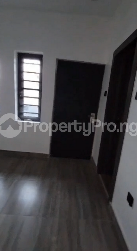 3 bedroom Flat / Apartment for sale Mende Maryland Lagos