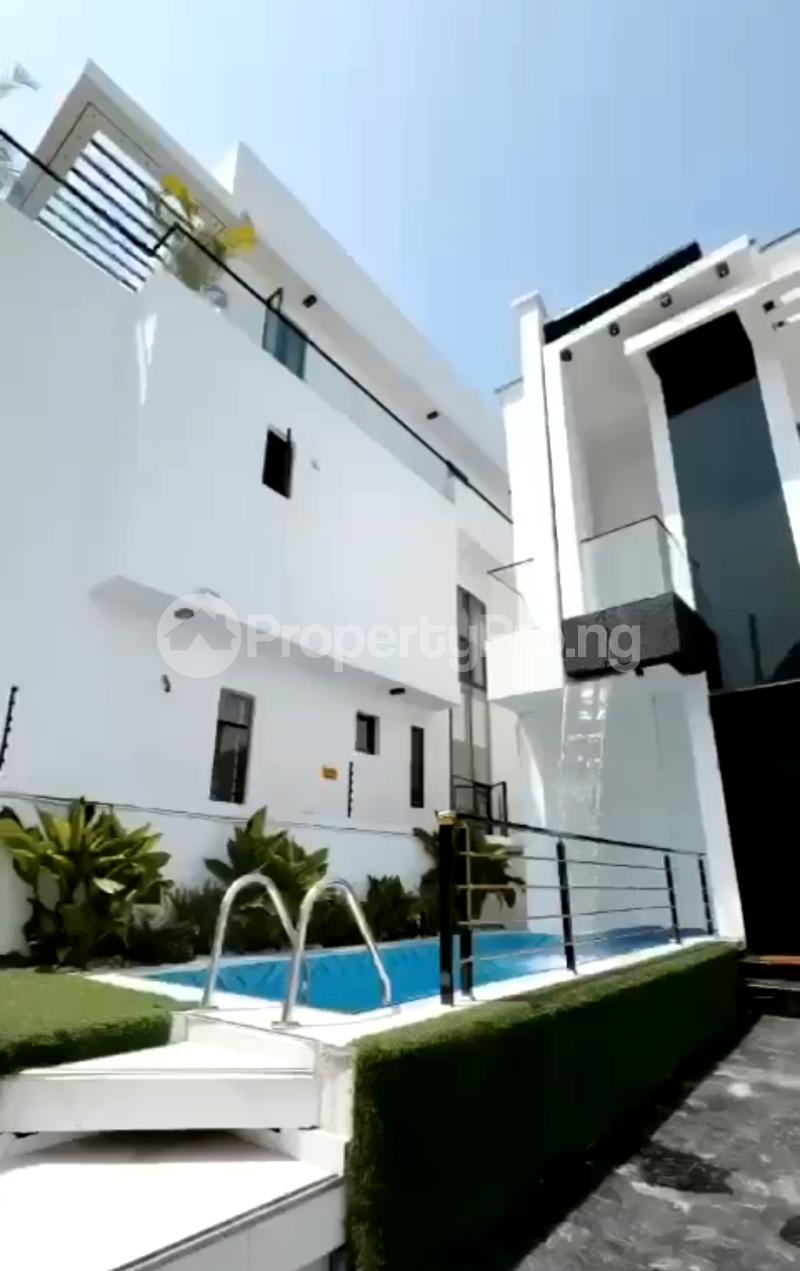 4 bedroom House for shortlet By Conservation orchid Lekki Lagos