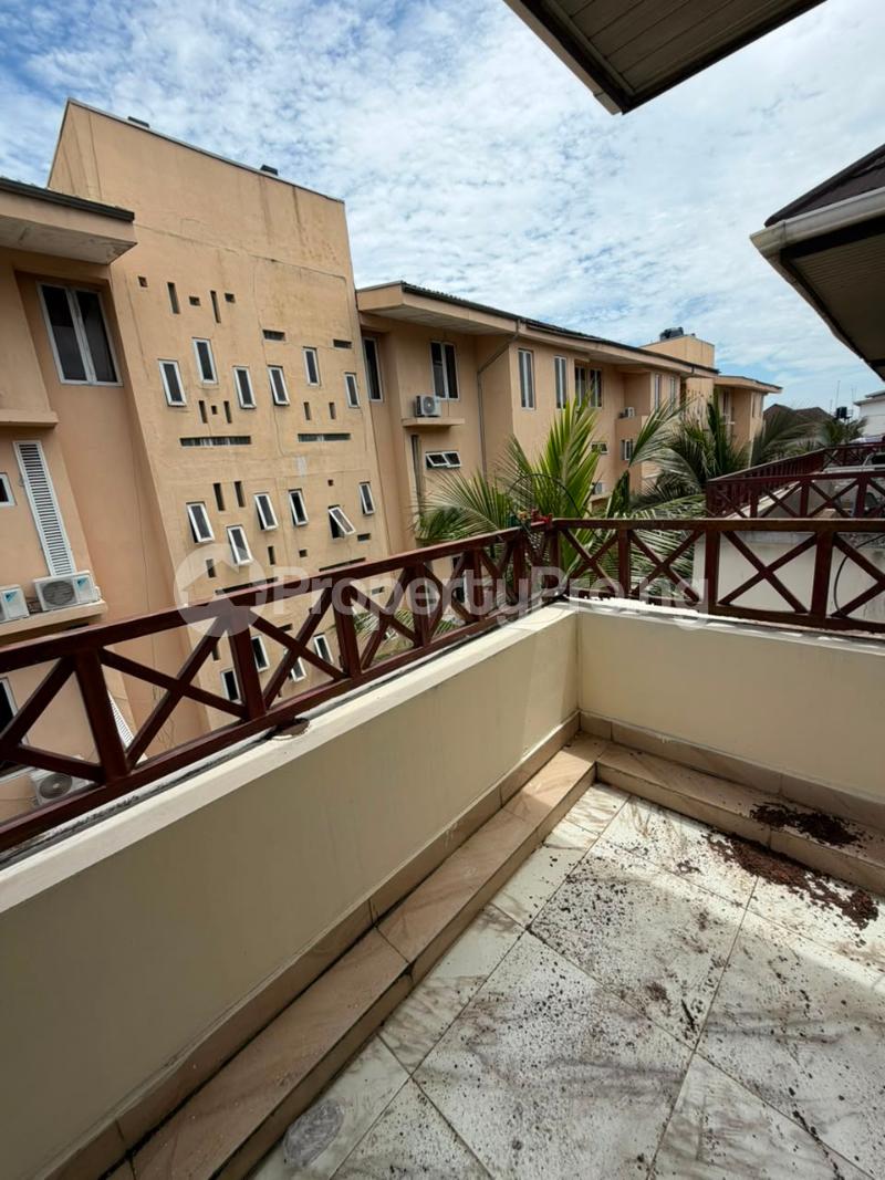 4 bedroom House for rent After Osapa Agungi Lekki Lagos