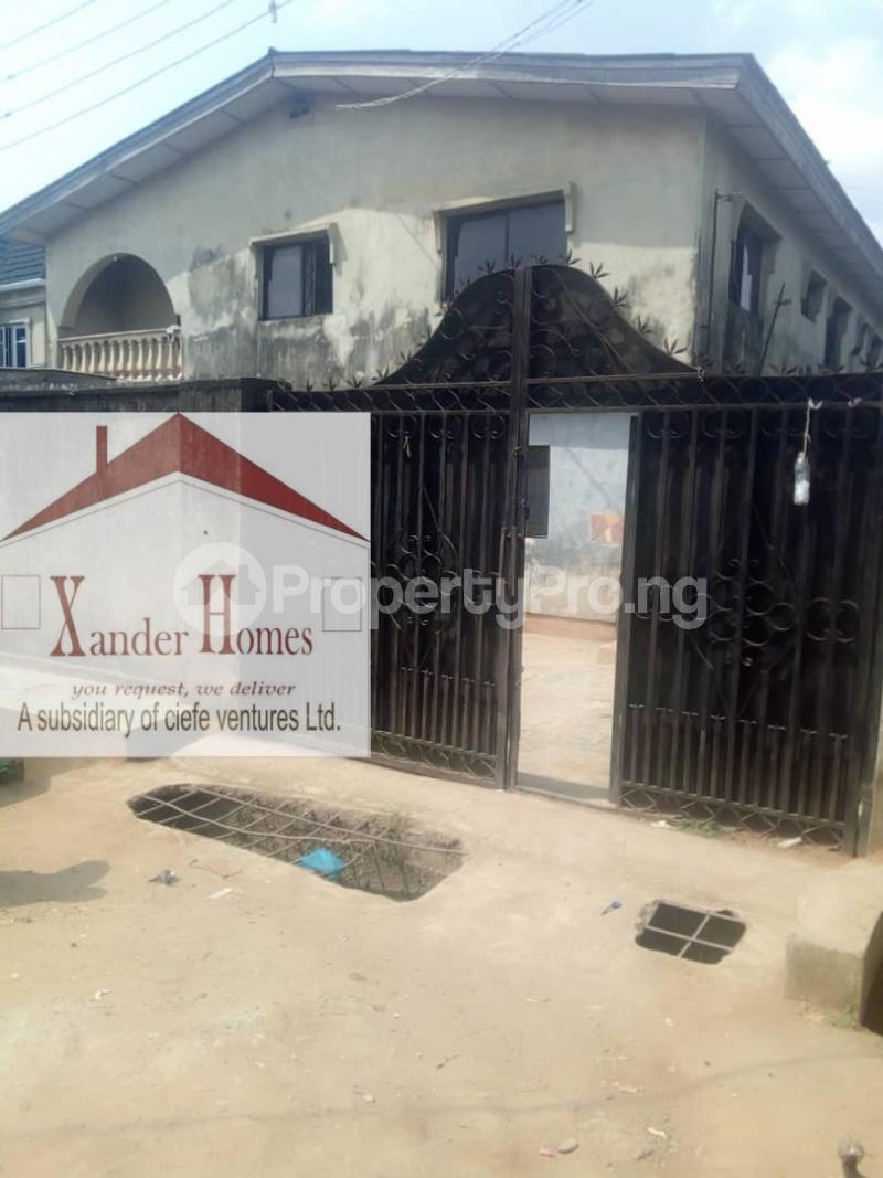 4 bedroom Flat / Apartment for sale Sodimu Street, Omooye Bus Stop, Abaranje, Ikotun, Lagos. Abaranje Ikotun/Igando Lagos