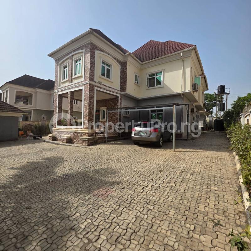 4 bedroom House for sale Charlie Boy Gwarinpa Abuja