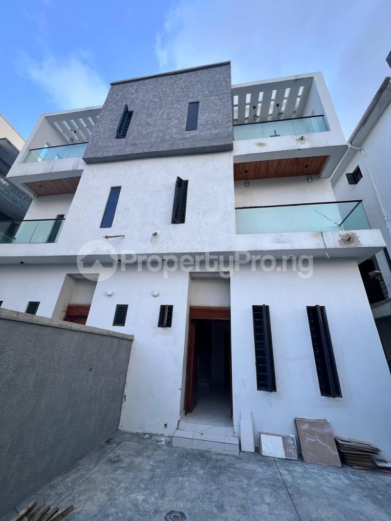 4 bedroom House for sale Ologolo Lekki Lagos